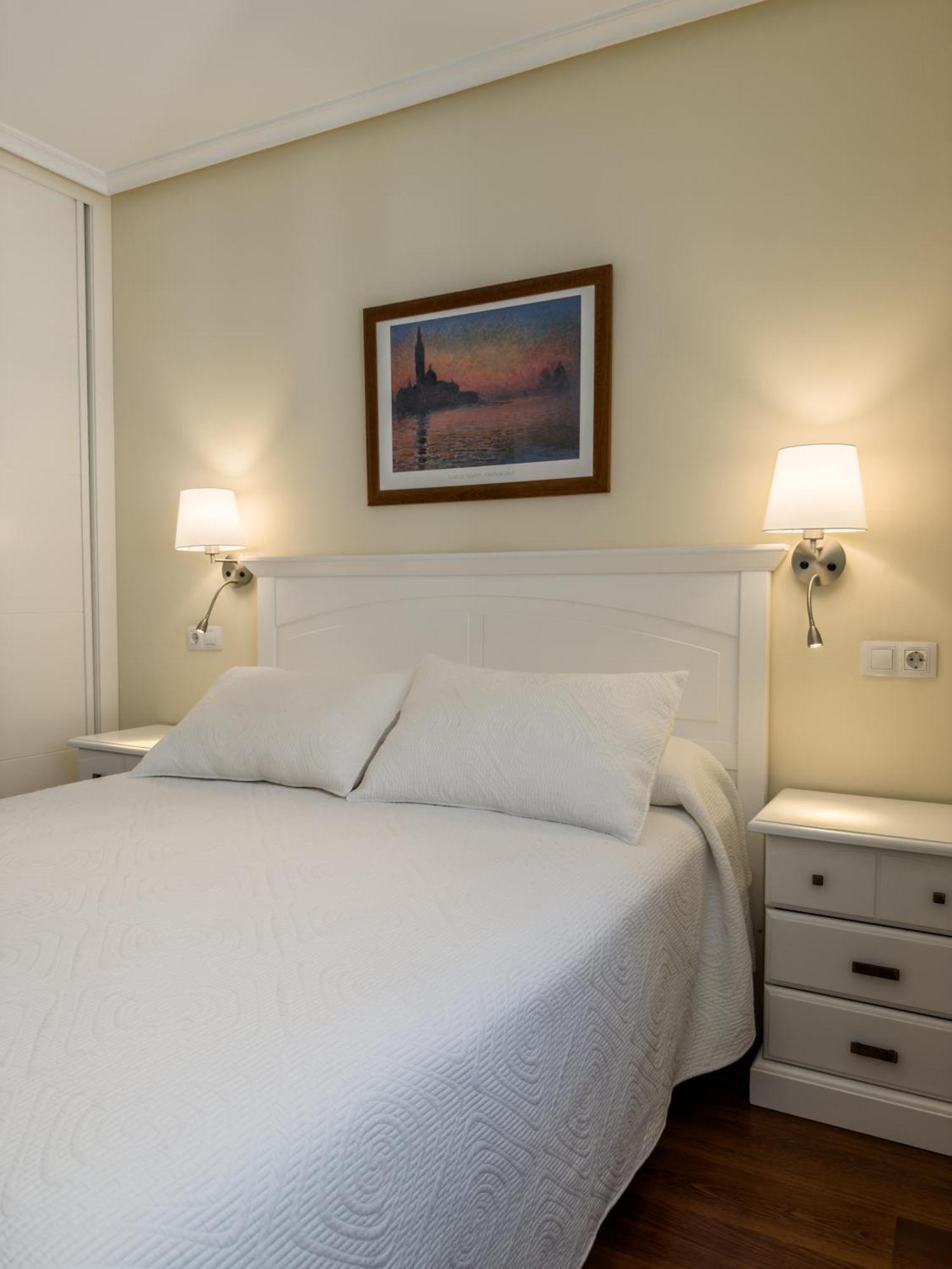 Apartamentos Verdemar Llanes Eksteriør bilde